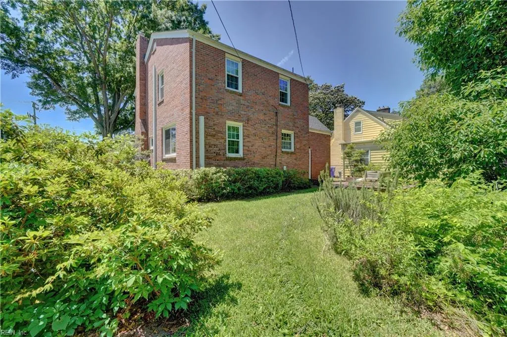 Norfolk, Virginia 23505, United States, 4 Bedrooms Bedrooms, ,2 BathroomsBathrooms,Residential,Active,128386