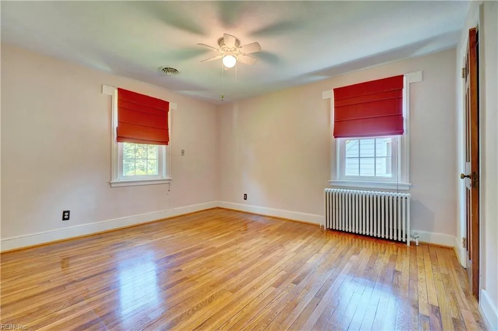 Norfolk, Virginia 23505, United States, 4 Bedrooms Bedrooms, ,2 BathroomsBathrooms,Residential,Active,128386