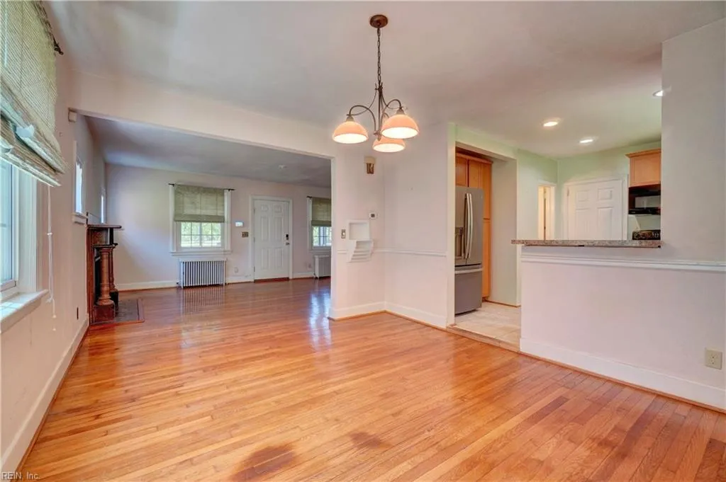 Norfolk, Virginia 23505, United States, 4 Bedrooms Bedrooms, ,2 BathroomsBathrooms,Residential,Active,128386