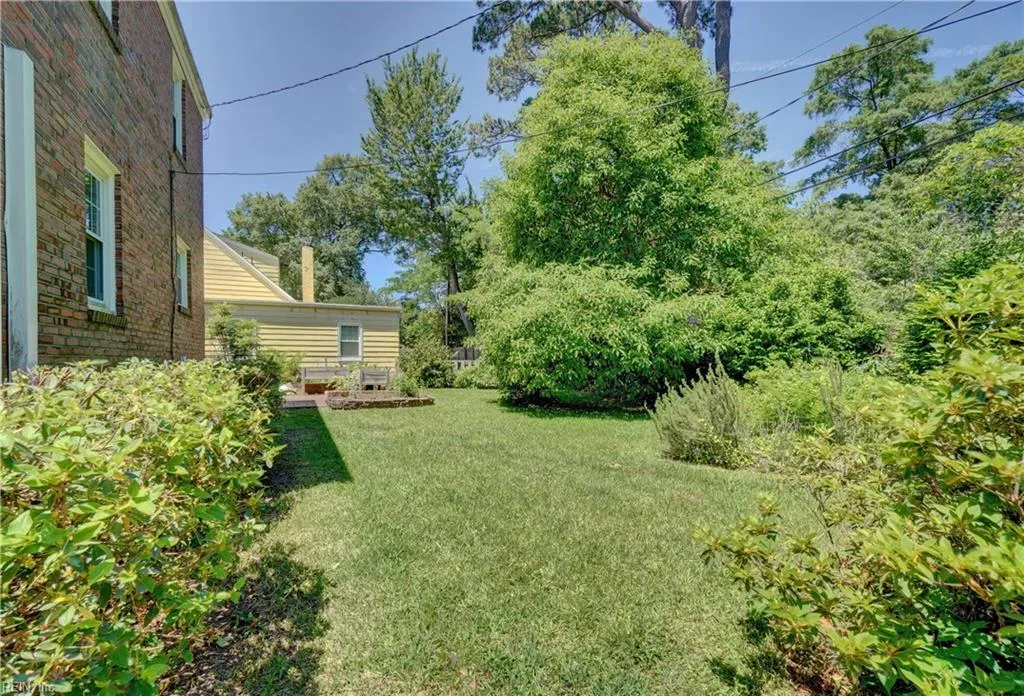 Norfolk, Virginia 23505, United States, 4 Bedrooms Bedrooms, ,2 BathroomsBathrooms,Residential,Active,128386