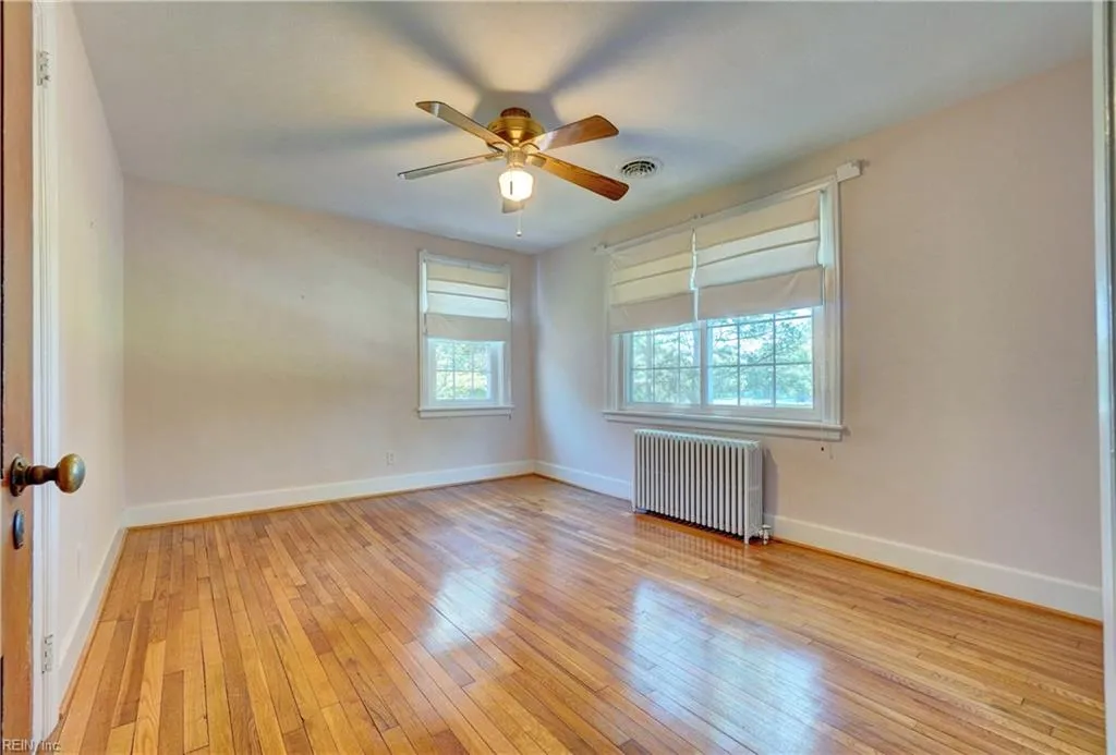 Norfolk, Virginia 23505, United States, 4 Bedrooms Bedrooms, ,2 BathroomsBathrooms,Residential,Active,128386