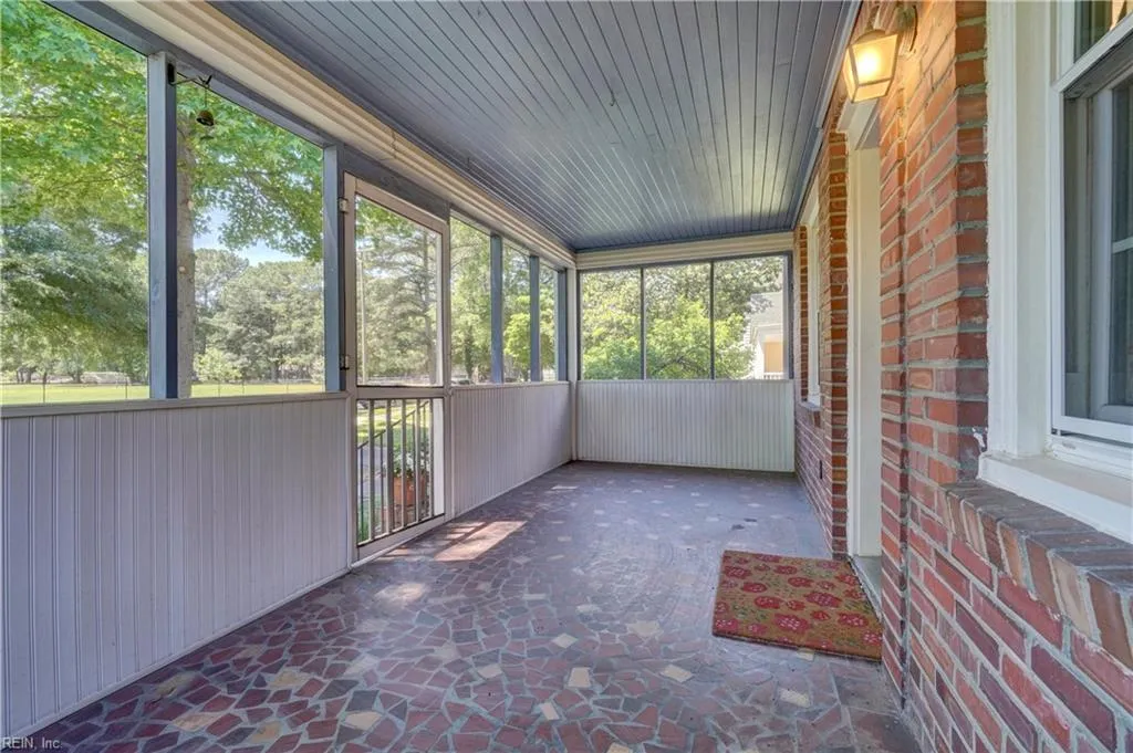 Norfolk, Virginia 23505, United States, 4 Bedrooms Bedrooms, ,2 BathroomsBathrooms,Residential,Active,128386