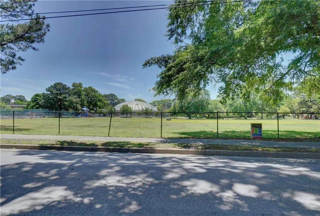 Norfolk, Virginia 23505, United States, 4 Bedrooms Bedrooms, ,2 BathroomsBathrooms,Residential,Active,128386