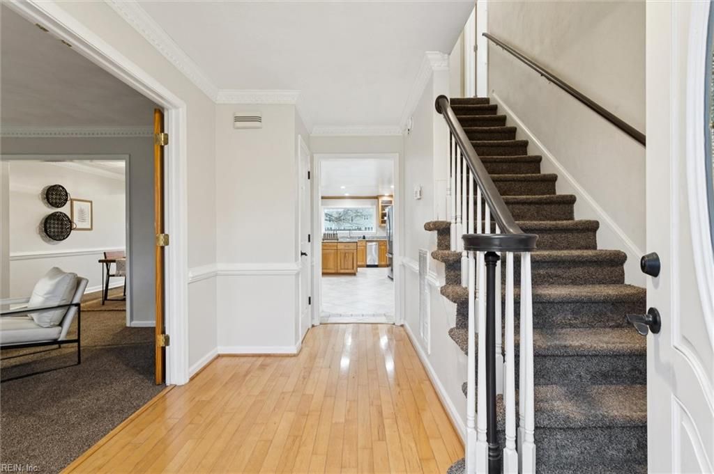 Photo of 4017 Vinland Circle, Virginia Beach, VA 23456 (MLS # 10612312)