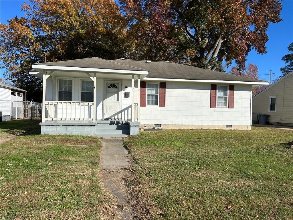 Photo of 27 Wellington Drive, Hampton, VA 23666 (MLS # 10611861)