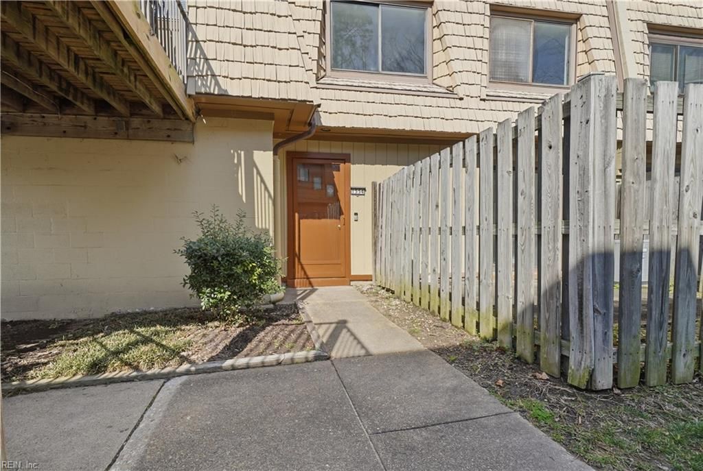 Photo of 1554 Monterry Place, Newport News, VA 23608 (MLS # 10624661)