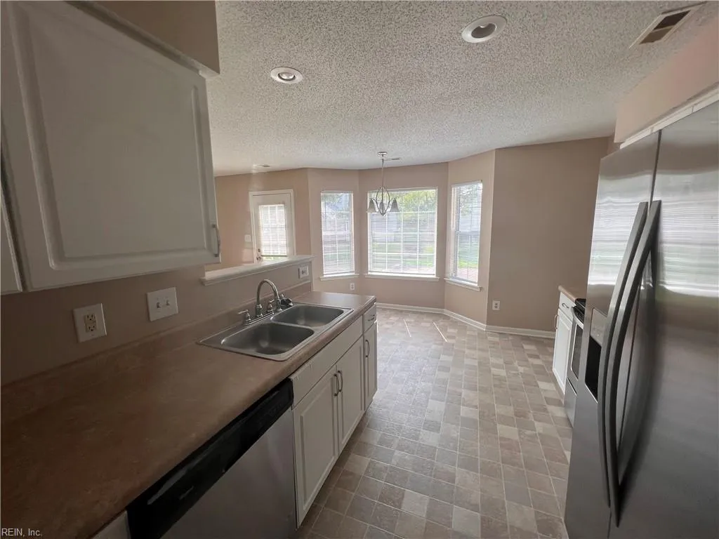 Suffolk, Virginia 23435, United States, 3 Bedrooms Bedrooms, ,3 BathroomsBathrooms,Residential,Active,113936