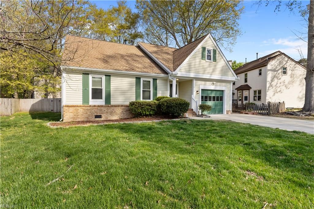 Photo of 812 Hardwood Drive, Chesapeake, VA 23320 (MLS # 10628540)