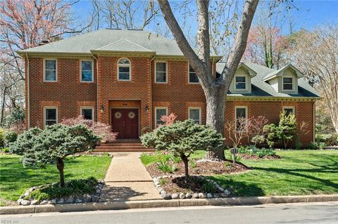 917 Downshire CHSE Virginia Beach VA 23452