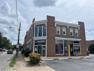 711 London ST