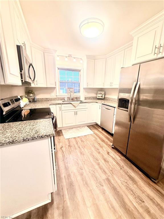 Photo of 1098 Clear Springs Lane, Virginia Beach, VA 23464 (MLS # 10655601)