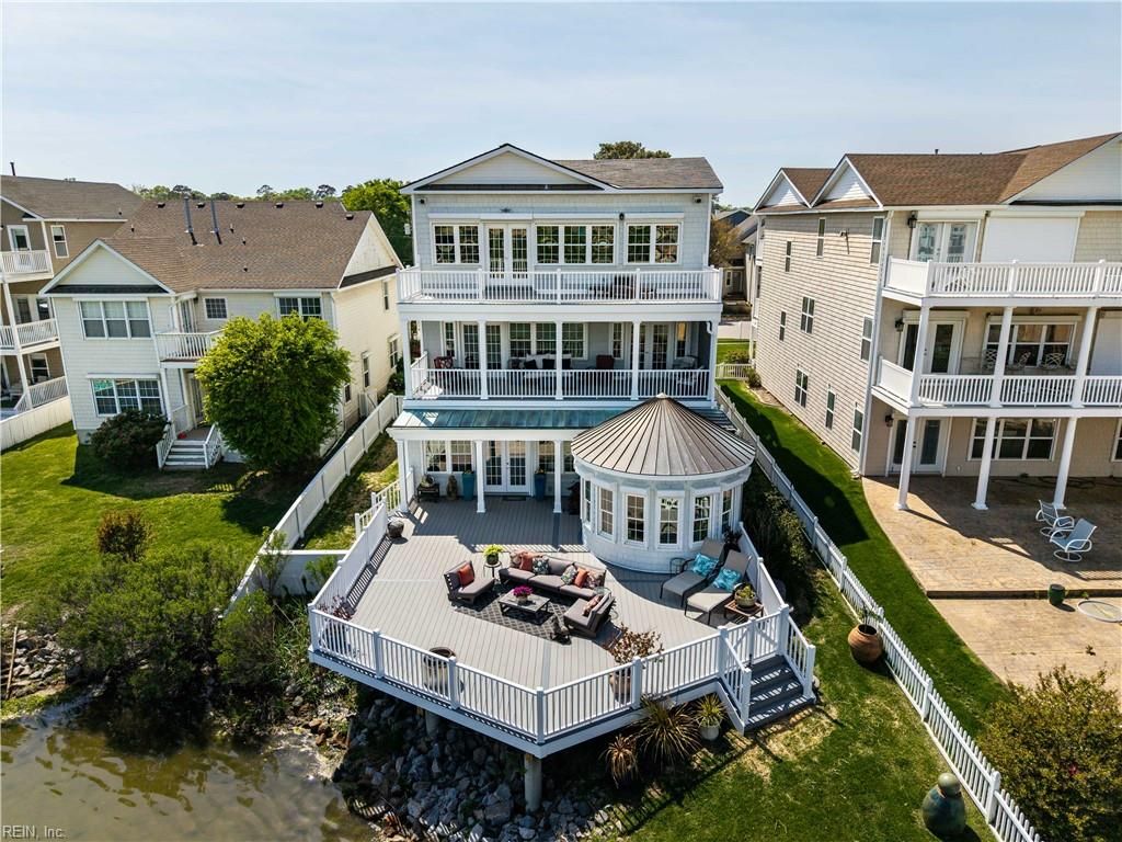 Photo of 821 Arctic Avenue, Virginia Beach, VA 23451 (MLS # 10630487)