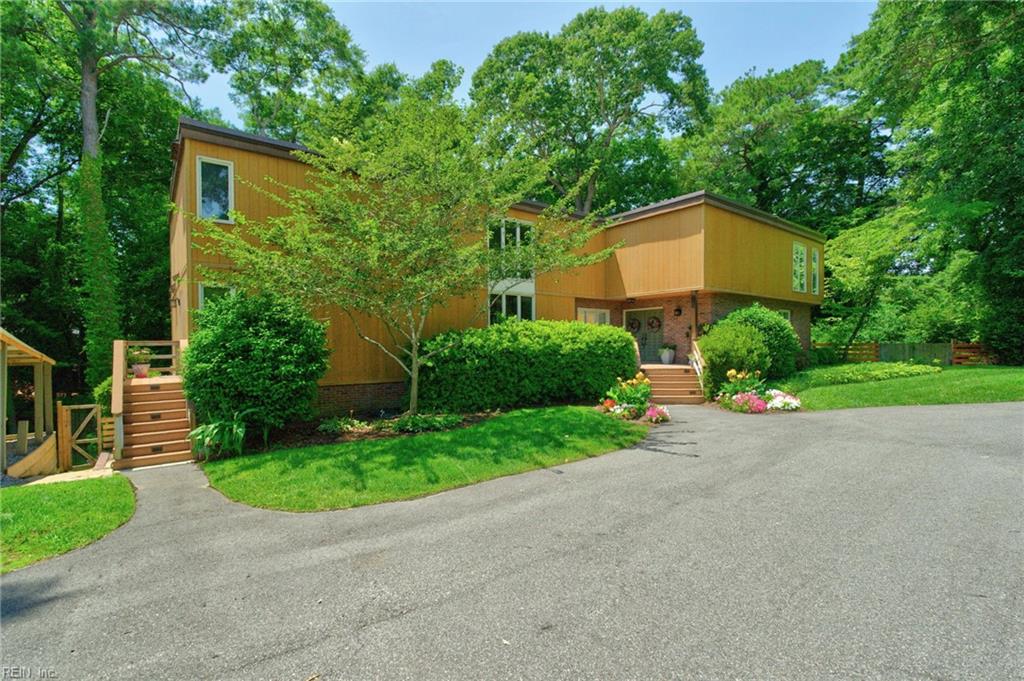 Photo of 1211 Scottland Terrace, Newport News, VA 23606 (MLS # 10642336)