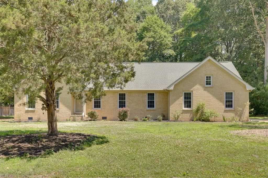 Photo of 204 Arch Road, Chesapeake, VA 23322 (MLS # 10639639)