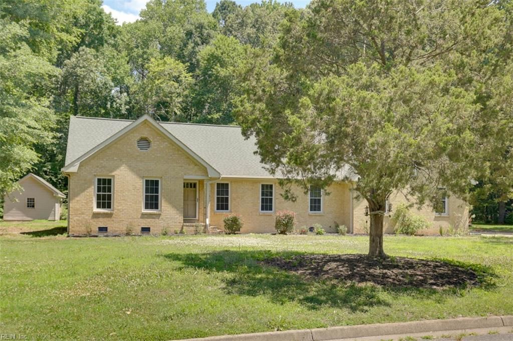 Photo of 204 Arch Road, Chesapeake, VA 23322 (MLS # 10639639)