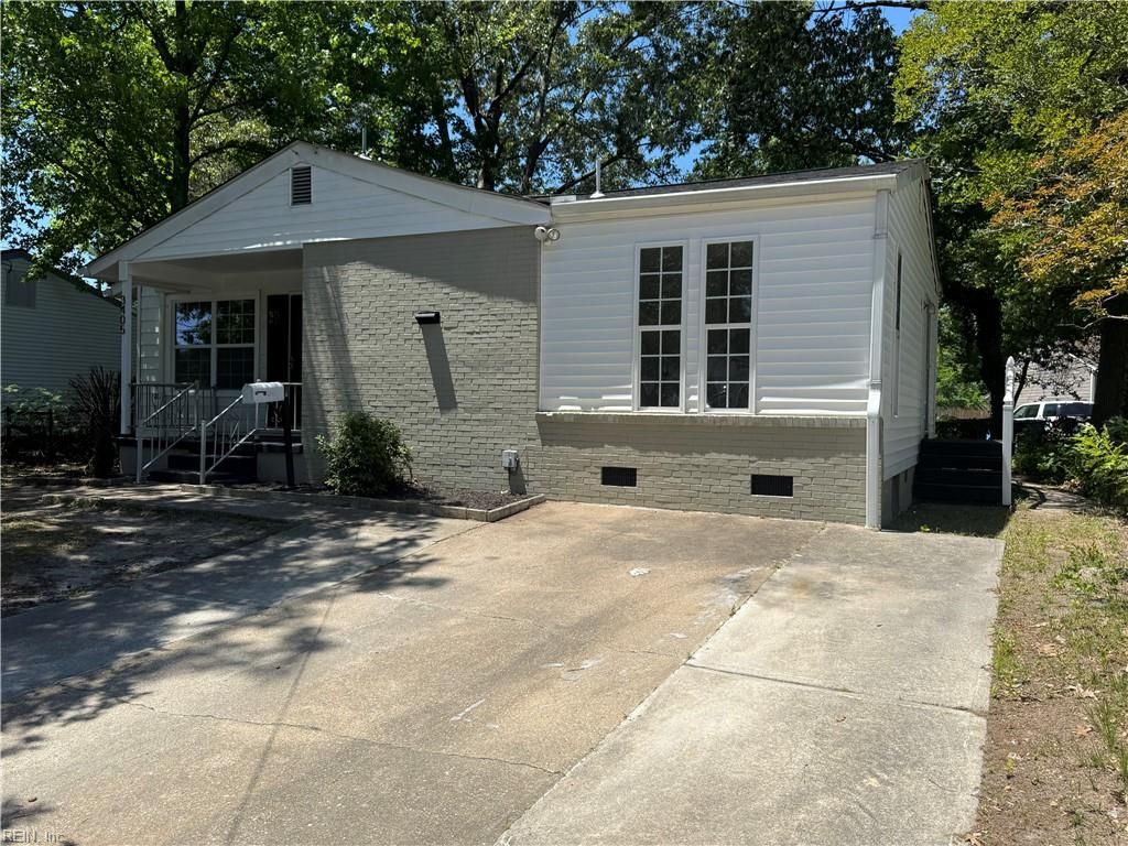 Photo of 3405 Hyde Circle Circle, Norfolk, VA 23513 (MLS # 10638196)