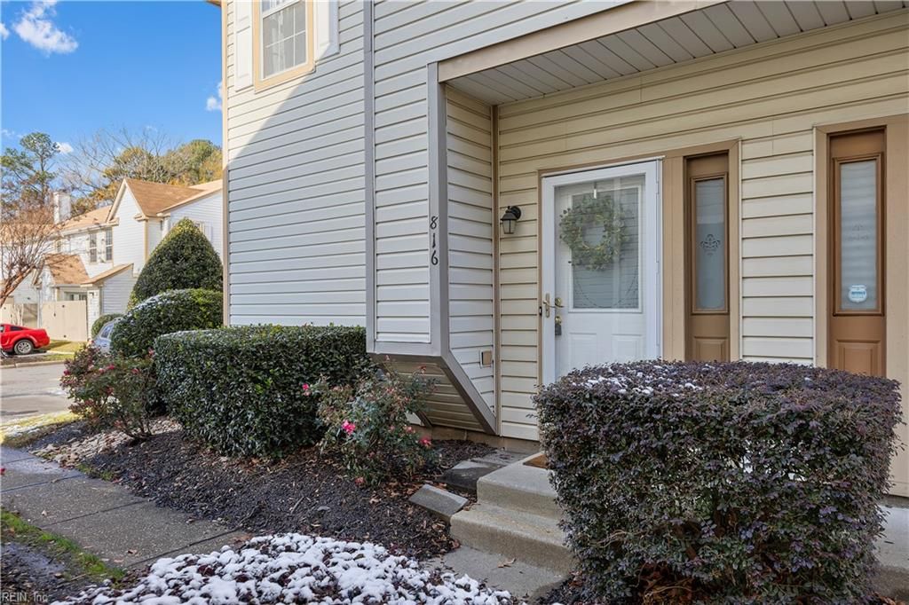 Photo of 816 Gable Way, Virginia Beach, VA 23455 (MLS # 10612932)