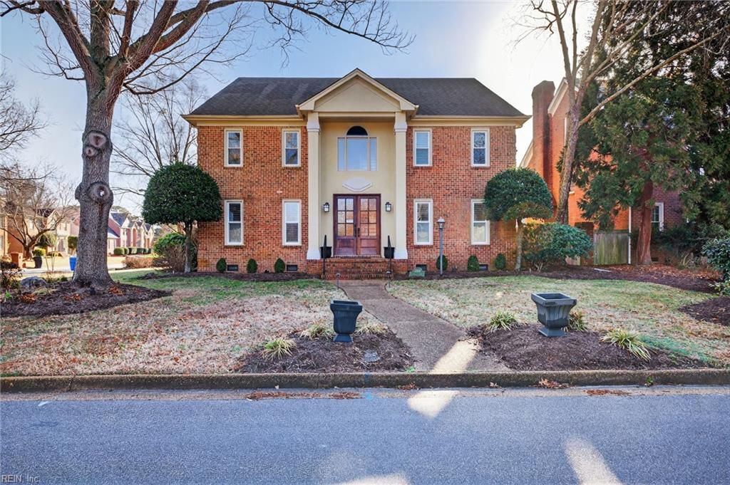 Photo of 1708 Caversham Mews, Virginia Beach, VA 23455 (MLS # 10623788)