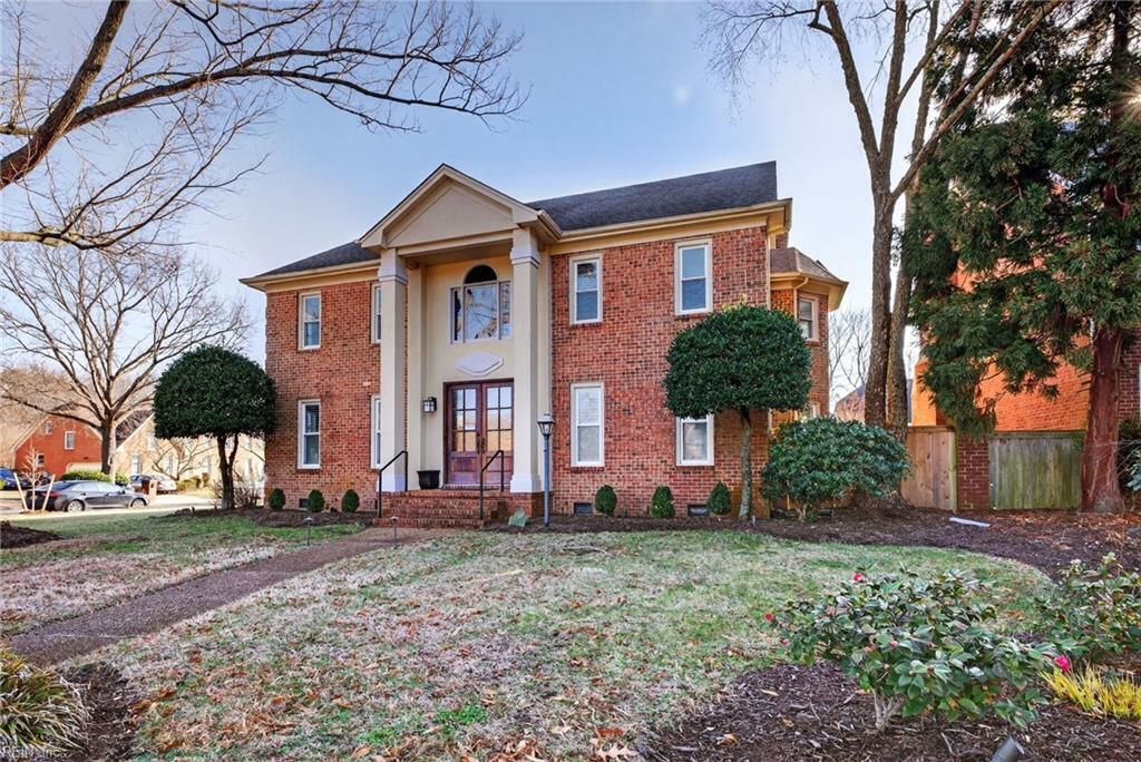 Photo of 1708 Caversham Mews, Virginia Beach, VA 23455 (MLS # 10623788)