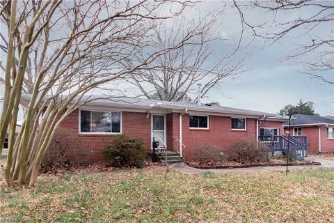 Photo of 881 Hopwood Lane, Virginia Beach, VA 23455 (MLS # 10623407)