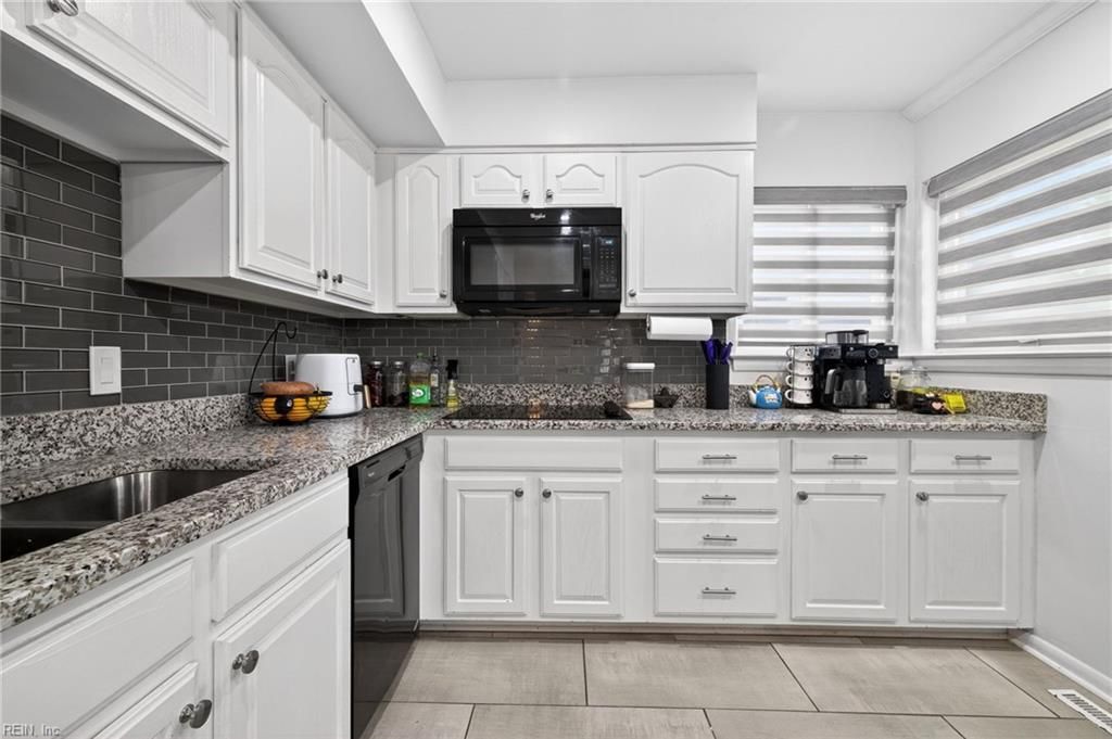 Photo of 5563 Bayberry Drive, Norfolk, VA 23502 (MLS # 10634357)