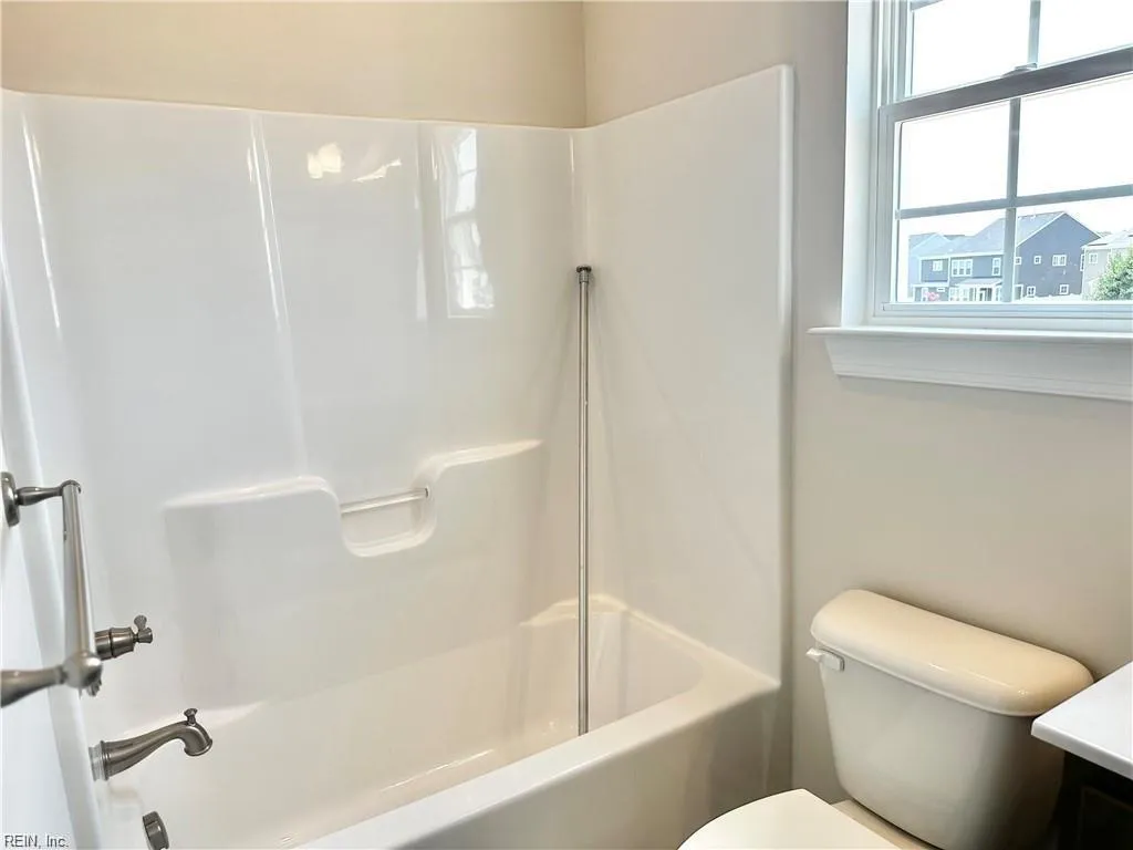 Suffolk, Virginia 23434, United States, 3 Bedrooms Bedrooms, ,3 BathroomsBathrooms,Residential,Pending,77307