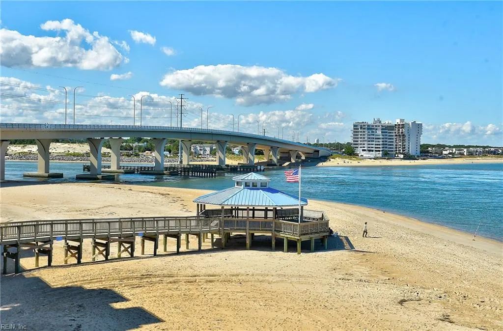 Virginia Beach, Virginia 23451, United States, 3 Bedrooms Bedrooms, ,3 BathroomsBathrooms,Residential,Active,230786