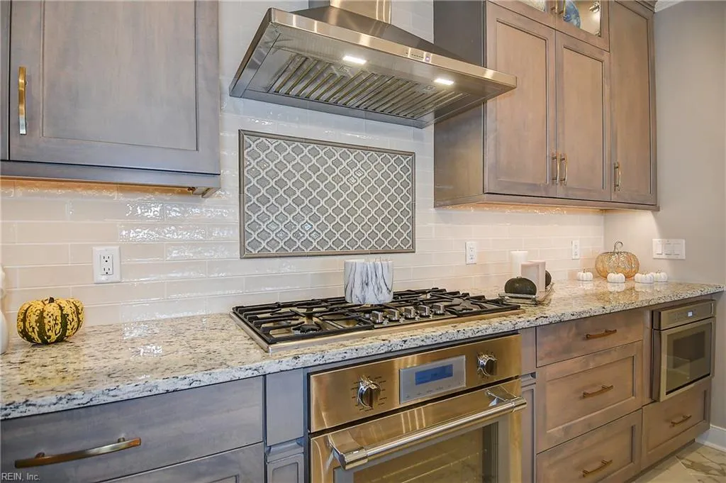 Virginia Beach, Virginia 23451, United States, 3 Bedrooms Bedrooms, ,3 BathroomsBathrooms,Residential,Active,230786