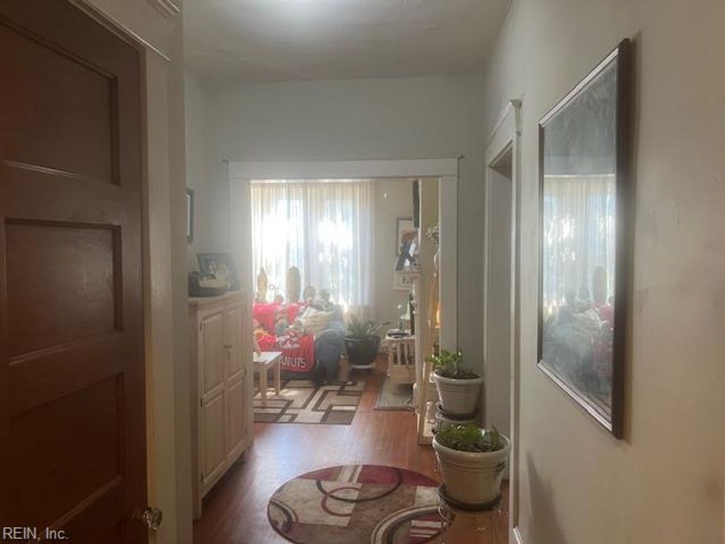 Photo of 800 W Princess Anne Road #D4, Norfolk, VA 23517 (MLS # 10624501)