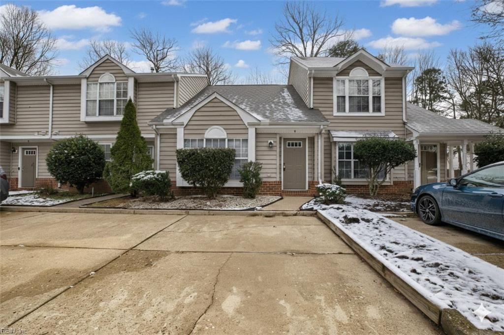 Photo of 9 Madrone Place, Hampton, VA 23666 (MLS # 10621582)