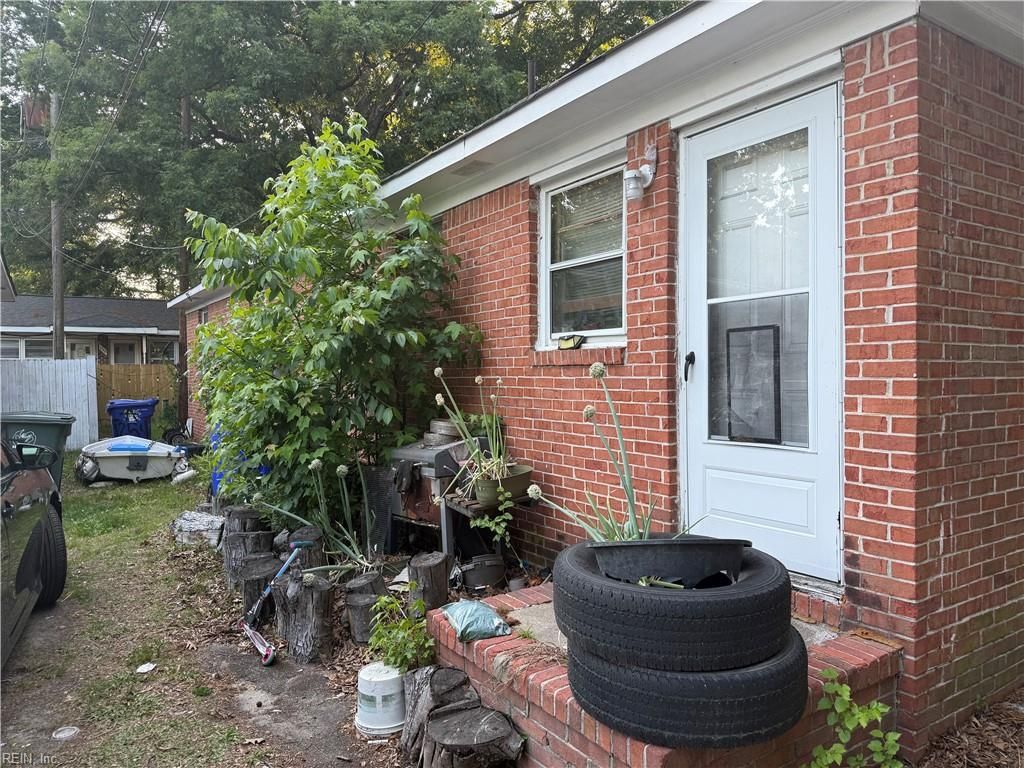 Photo of 1252 Norview Avenue, Norfolk, VA 23513 (MLS # 10635302)