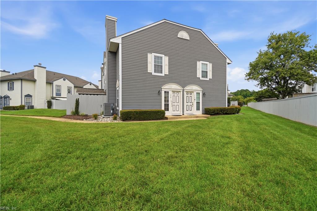 772 Ridge CIR