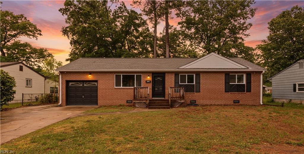Photo of 129 Saint Stephens Drive, Newport News, VA 23602 (MLS # 10633678)