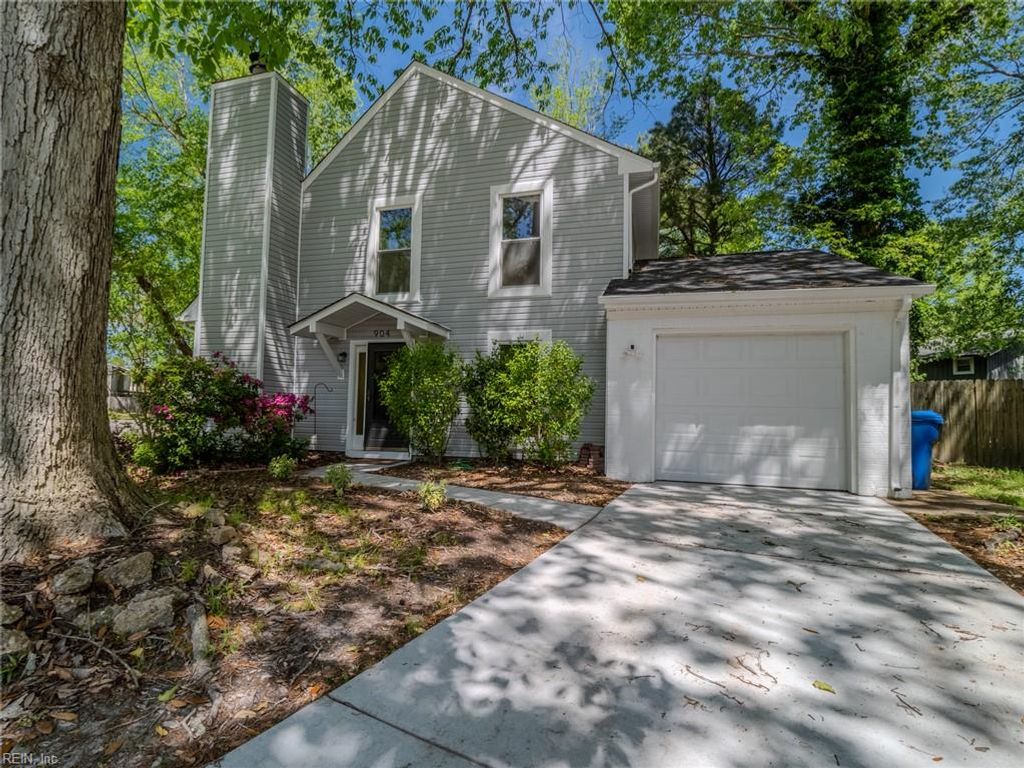 Photo of 904 Banyan Drive, Virginia Beach, VA 23462 (MLS # 10617705)