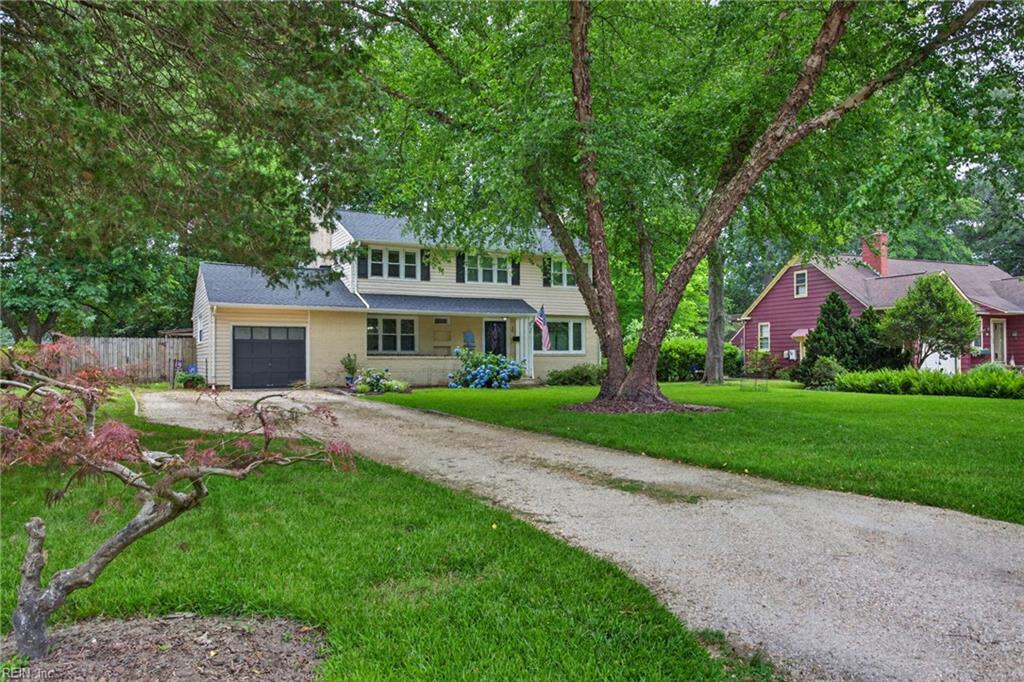Photo of 16 Oakland Drive, Newport News, VA 23601 (MLS # 10639133)