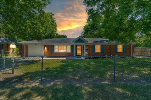 Single Family Residence in Norfolk VA 2700 Chesapeake Boulevard.jpg