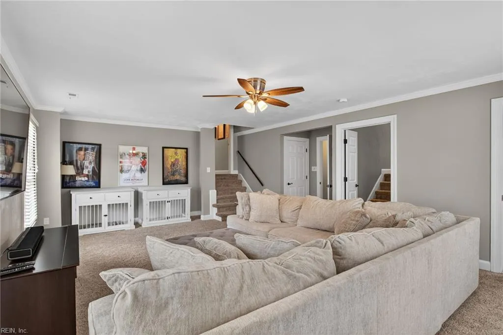 Virginia Beach, Virginia 23452, United States, 5 Bedrooms Bedrooms, ,4 BathroomsBathrooms,Residential,Pending,202925