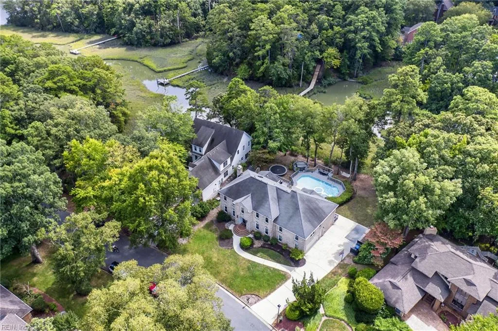 Virginia Beach, Virginia 23452, United States, 5 Bedrooms Bedrooms, ,4 BathroomsBathrooms,Residential,Pending,202925