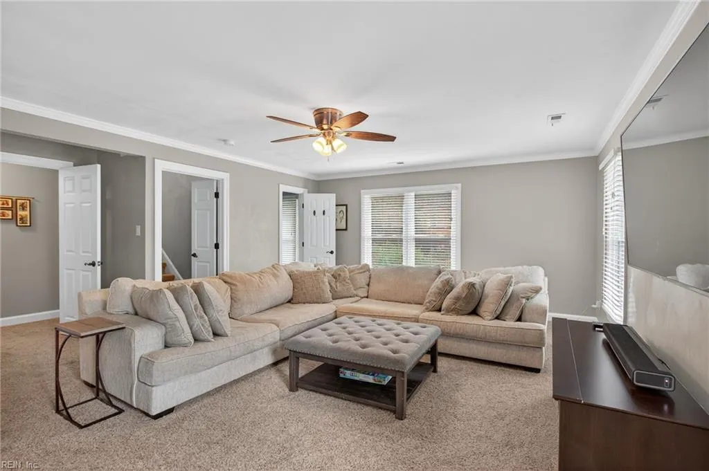 Virginia Beach, Virginia 23452, United States, 5 Bedrooms Bedrooms, ,4 BathroomsBathrooms,Residential,Pending,202925