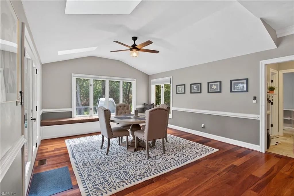 Virginia Beach, Virginia 23452, United States, 5 Bedrooms Bedrooms, ,4 BathroomsBathrooms,Residential,Pending,202925