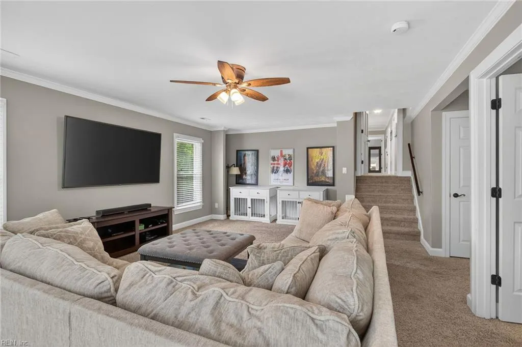 Virginia Beach, Virginia 23452, United States, 5 Bedrooms Bedrooms, ,4 BathroomsBathrooms,Residential,Pending,202925