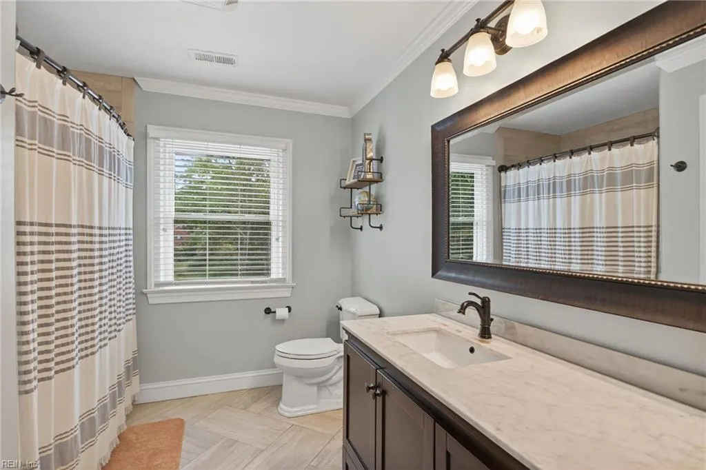 Virginia Beach, Virginia 23452, United States, 5 Bedrooms Bedrooms, ,4 BathroomsBathrooms,Residential,Pending,202925