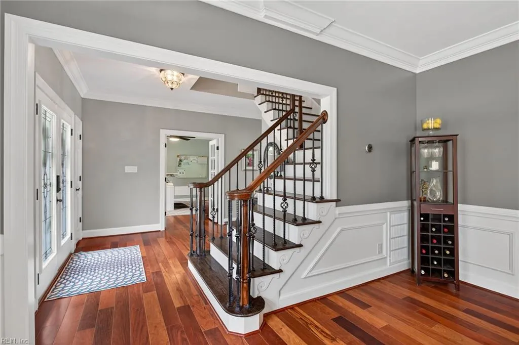 Virginia Beach, Virginia 23452, United States, 5 Bedrooms Bedrooms, ,4 BathroomsBathrooms,Residential,Pending,202925