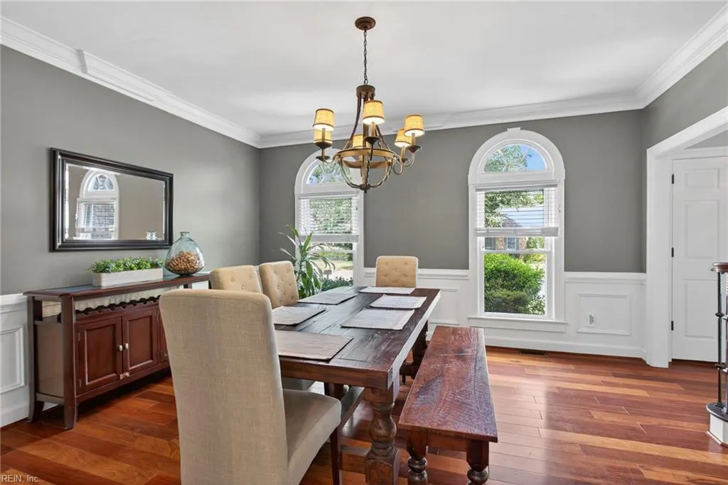 Virginia Beach, Virginia 23452, United States, 5 Bedrooms Bedrooms, ,4 BathroomsBathrooms,Residential,Pending,202925