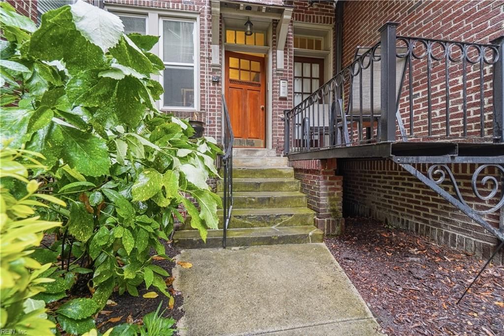 Photo of 1413 Colonial Avenue #C-1, Norfolk, VA 23517 (MLS # 10633034)
