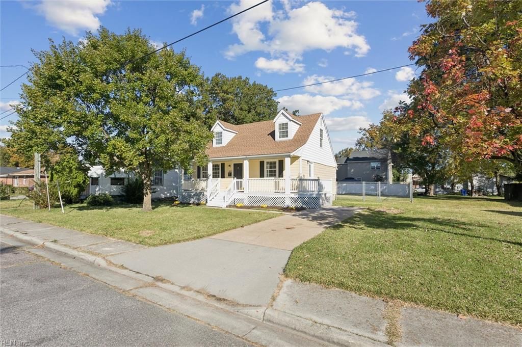 Photo of 1002 Wilcox Avenue, Portsmouth, VA 23704 (MLS # 10615962)