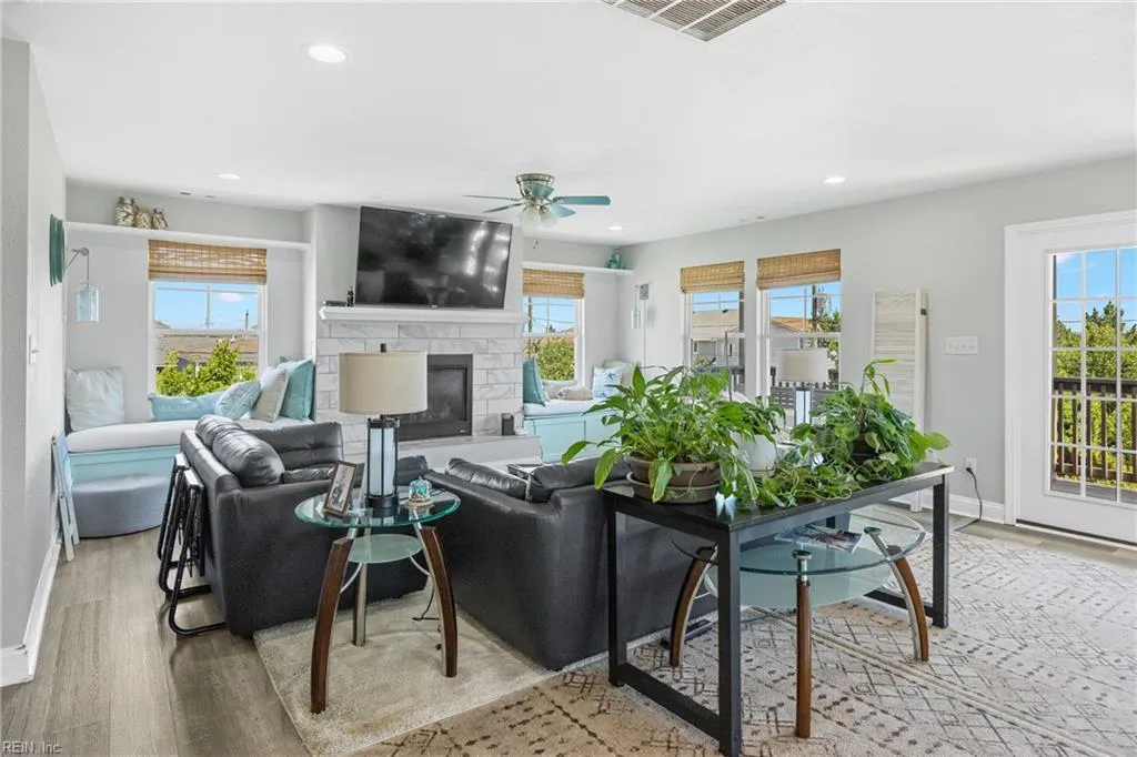 Norfolk, Virginia 23503, United States, 4 Bedrooms Bedrooms, ,3 BathroomsBathrooms,Residential,Active,156058