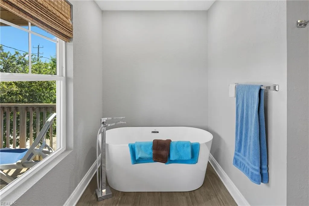 Norfolk, Virginia 23503, United States, 4 Bedrooms Bedrooms, ,3 BathroomsBathrooms,Residential,Active,156058