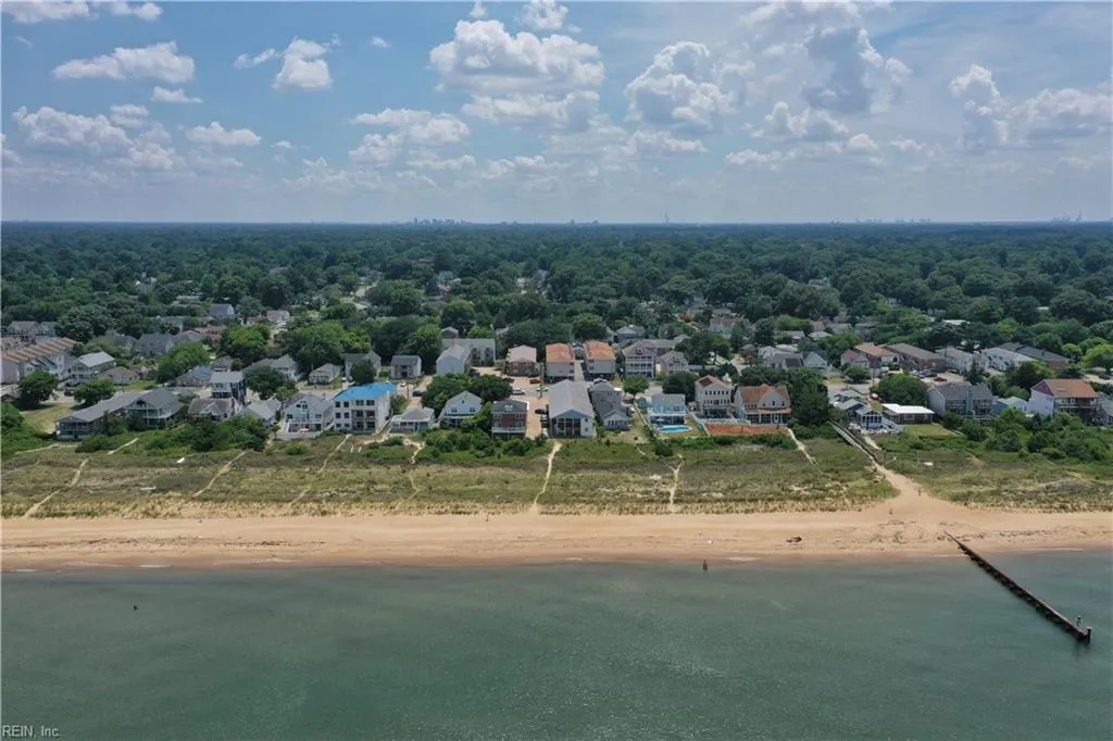 Norfolk, Virginia 23503, United States, 2 Bedrooms Bedrooms, ,1 BathroomBathrooms,Residential,Active,213817