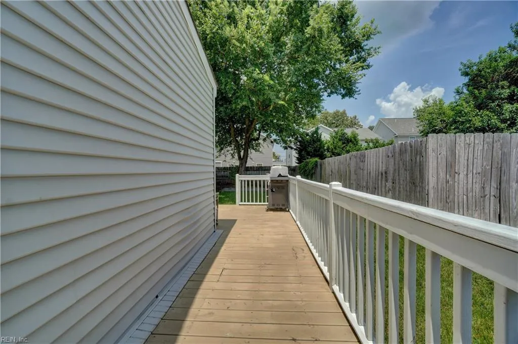 Norfolk, Virginia 23503, United States, 2 Bedrooms Bedrooms, ,1 BathroomBathrooms,Residential,Active,213817